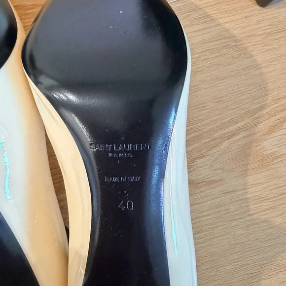 Saint Laurent Women's Black and Cream Heels - Picture 6 of 8